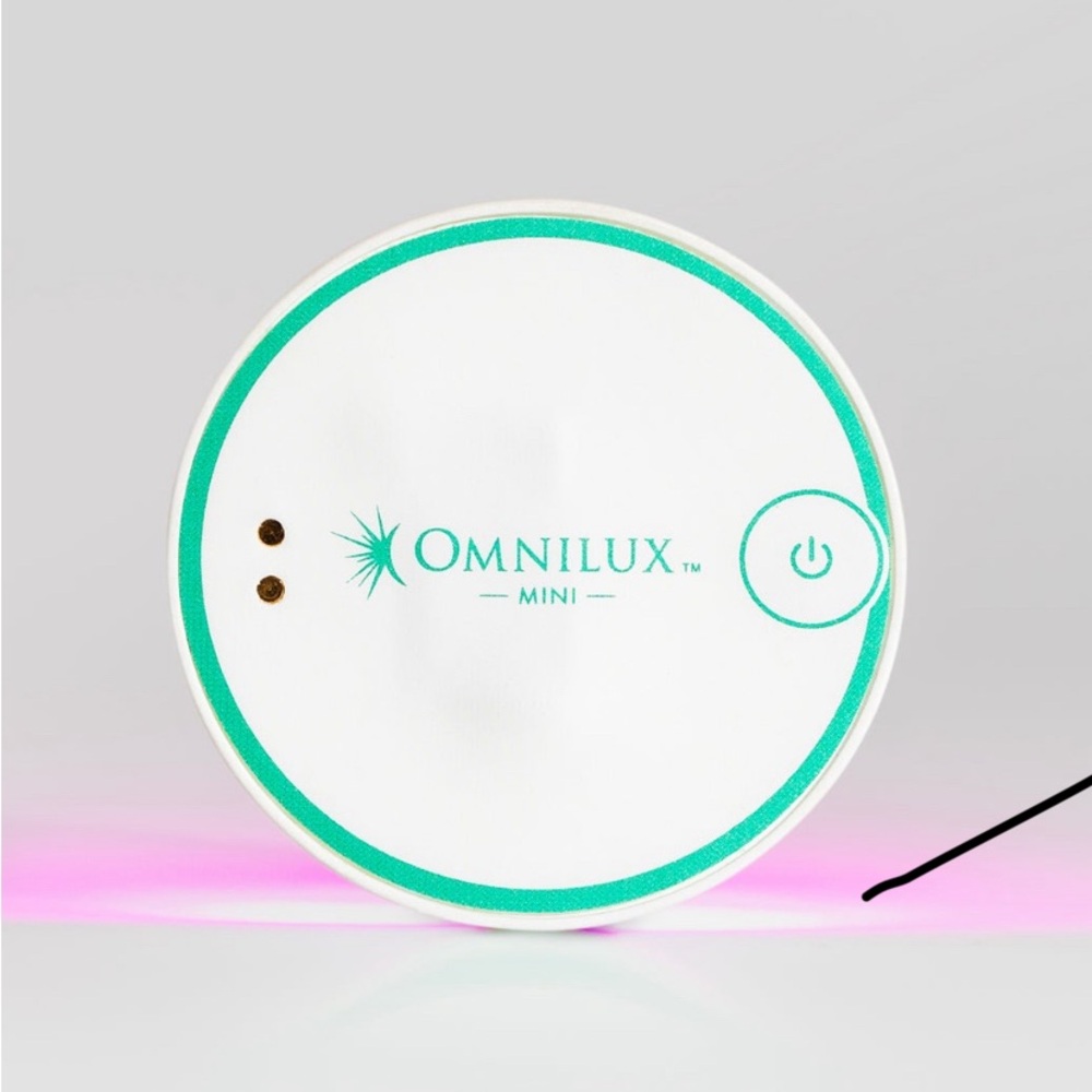 Omnilux Mini Blemish Eraser with 25 single-use Hydrocolloid Patches